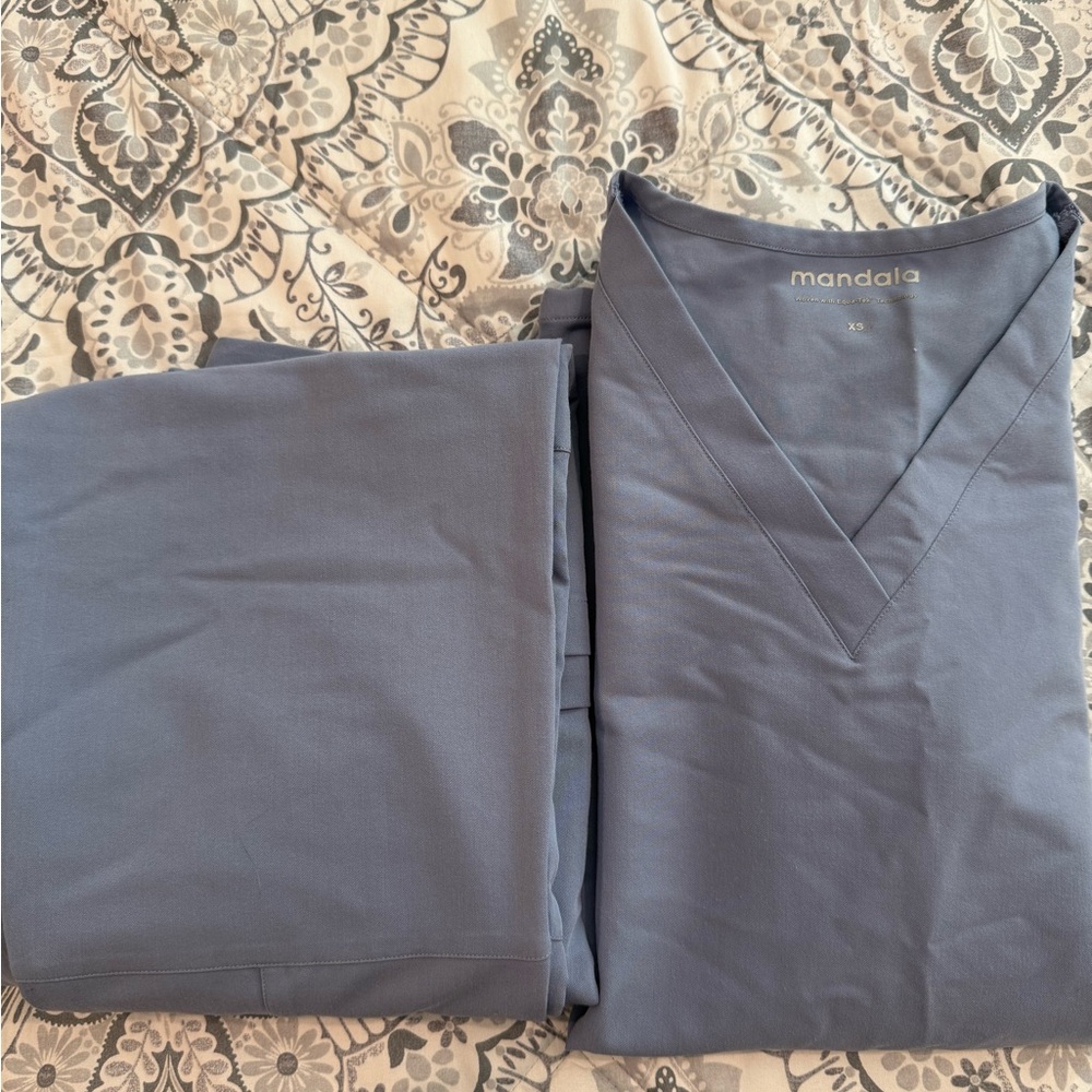 Grey/Blue Mandala Scrub Set XS